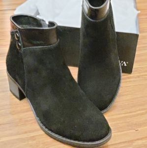 La diva waterproof shoes size 8.5